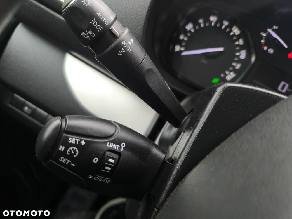 Opel VIVARO - 17