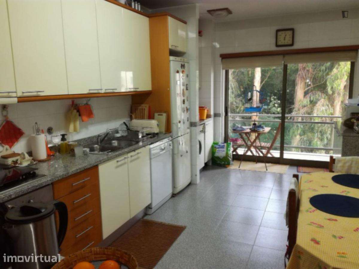Quarto - localizado em Guimaraes - Grande imagem: 2/3