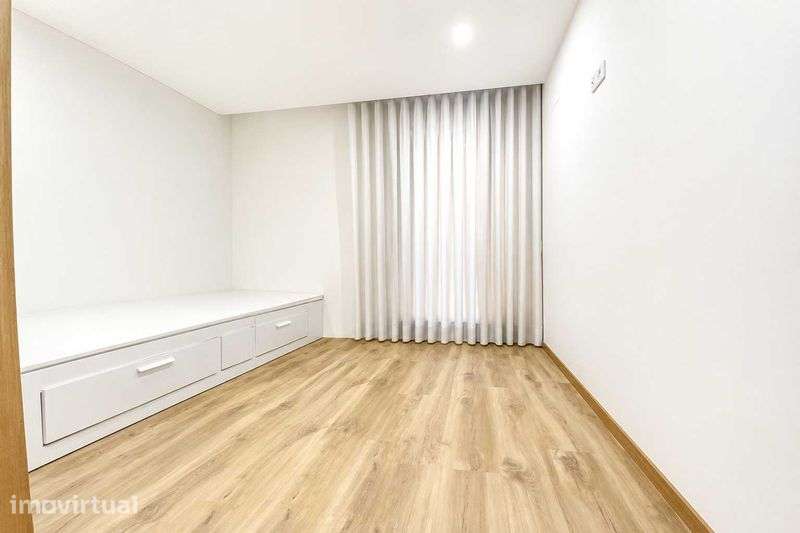 Moradia T3 + escritório, open space, jardim e garagem em Manhente - Grande imagem: 5/12