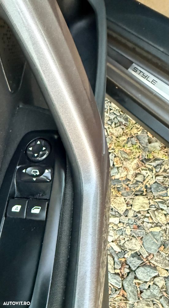 Peugeot 2008 PureTech 110 Stop&Start Allure - 27