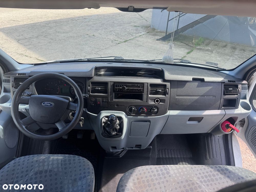 Ford Transit - 8
