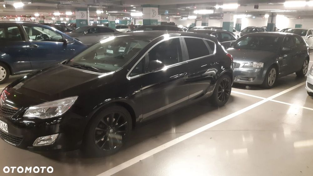 Opel Astra 1.7 CDTI DPF Cosmo - 2
