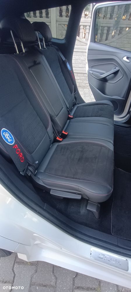 Ford Kuga - 10