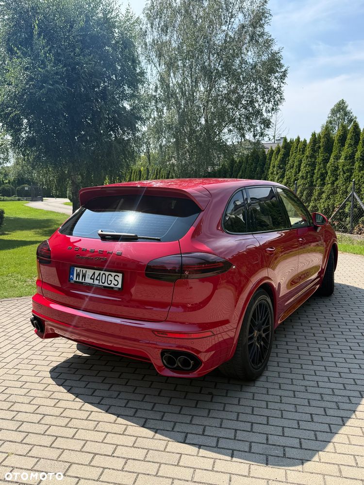 Porsche Cayenne GTS - 15