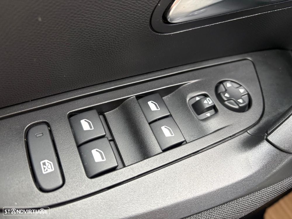 Peugeot 2008 PureTech 100 Active - 16