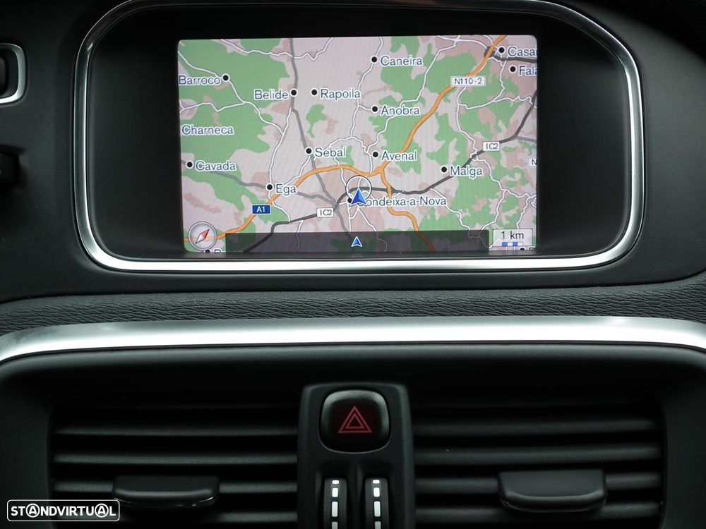 Volvo V40 2.0 D3 R-Design - 24
