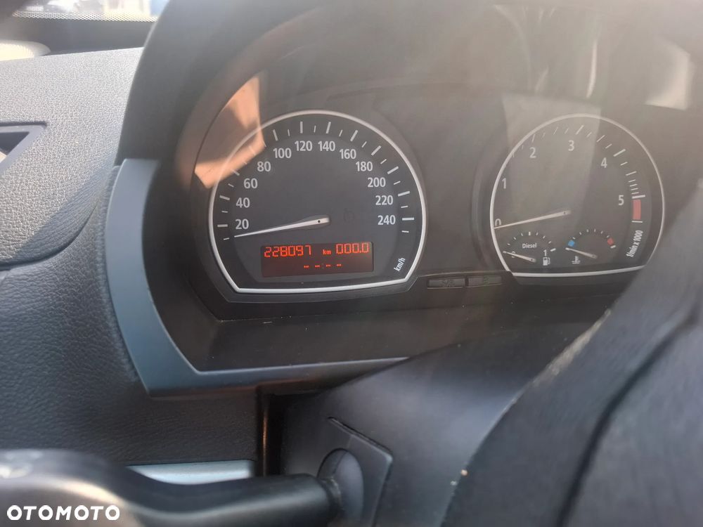 BMW X3 2.0d - 8