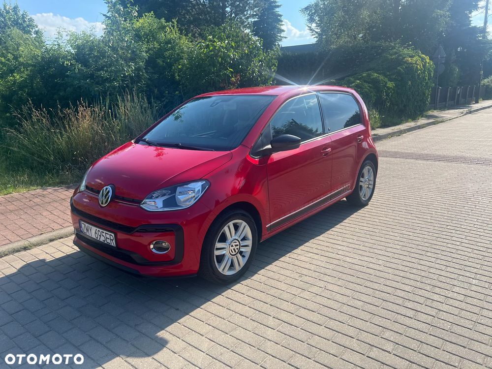 Volkswagen up! TSI beats - 5