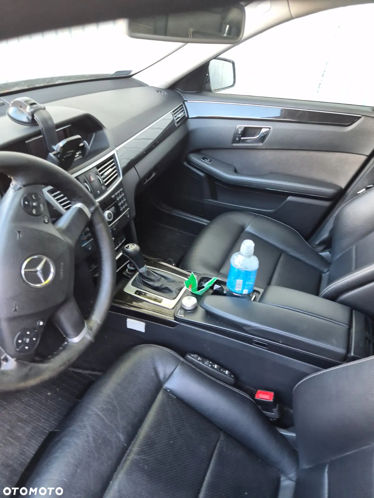 Mercedes-Benz Klasa E 220 CDI BlueEff Avantgarde - 2