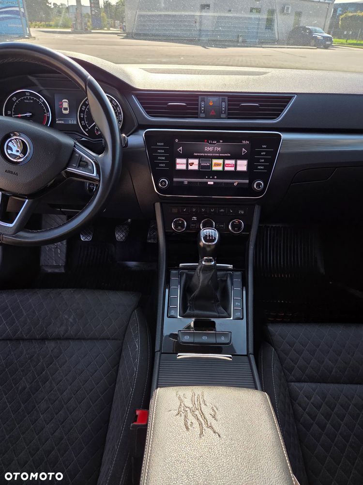 Skoda Superb 2.0 TDI Style - 20