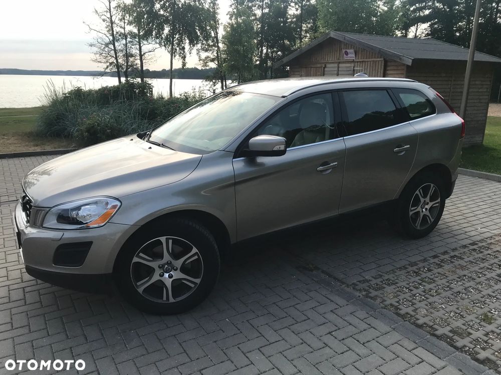 Volvo XC 60 D5 AWD Momentum - 2
