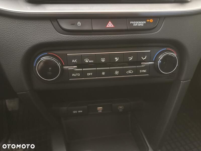 Kia Ceed 1.5 T-GDI M - 17