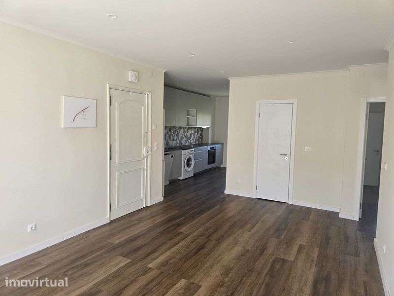 Apartamento T2 - centro Almada, totalmente renovado em 2026. - Grande imagem: 2/12