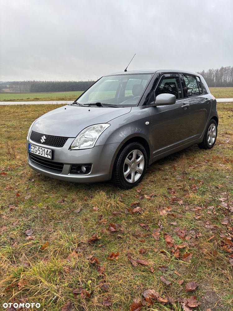 Suzuki Swift - 1