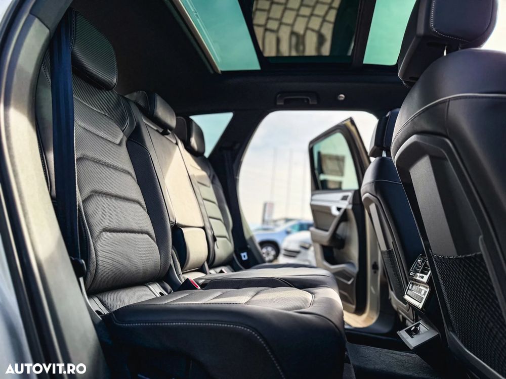 Volkswagen Touareg V6 TDI 4MOTION R-Line - 27