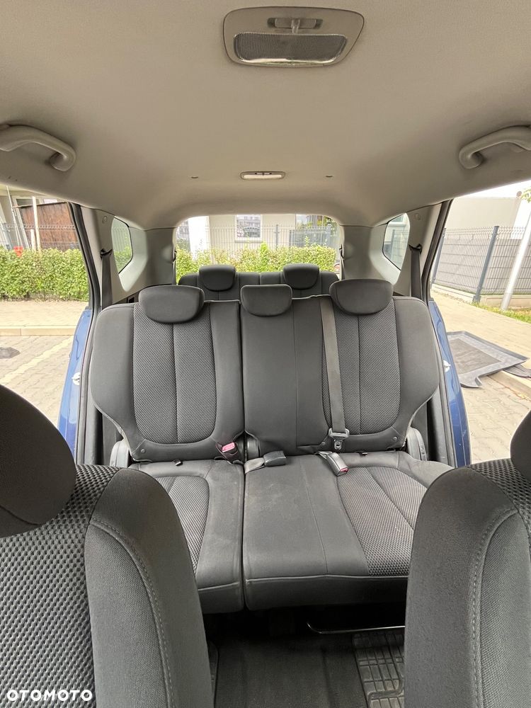 Kia Carens 2.0 CRDi Voyage 7os - 9