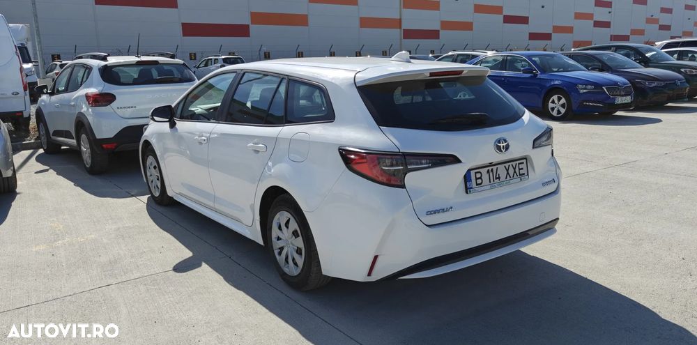 Toyota Corolla 1.8 HSD Business - 3