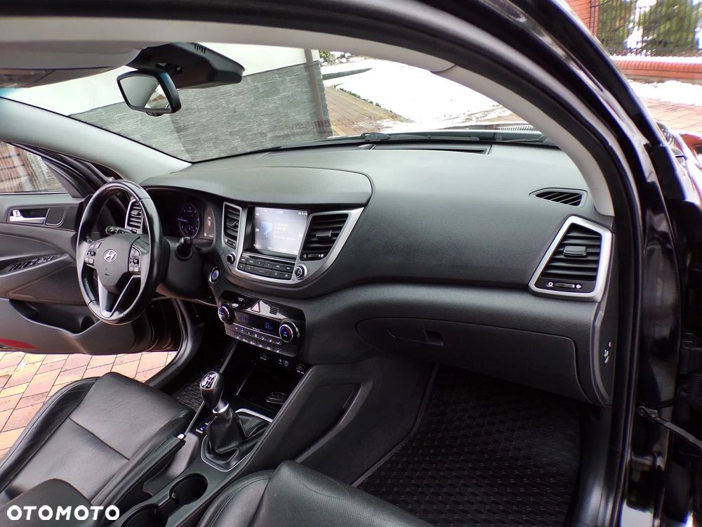 Hyundai Tucson 1.7 CRDI BlueDrive Comfort 2WD - 16