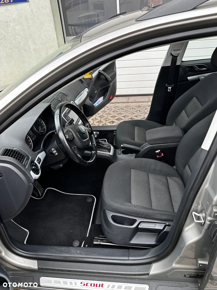 Skoda Octavia 2.0 TDI DPF 4x4 DSG Scout - 20