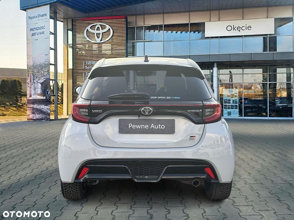 Toyota Yaris Hybrid 1.5 GR Sport - 4