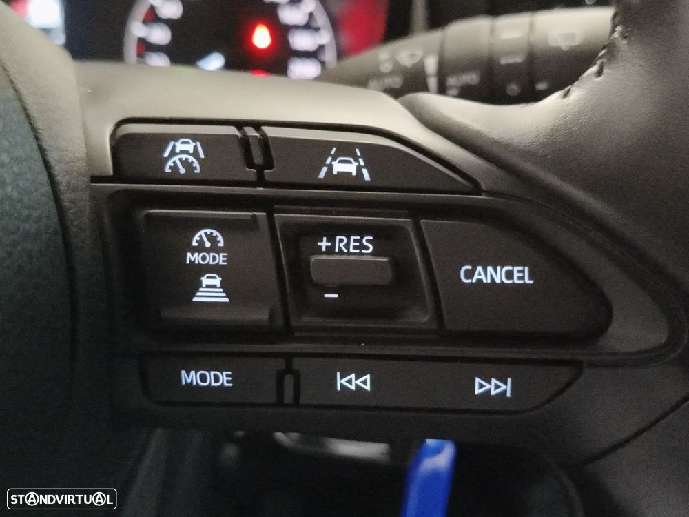 Toyota Yaris 1.5 HDF Comfort Plus - 21