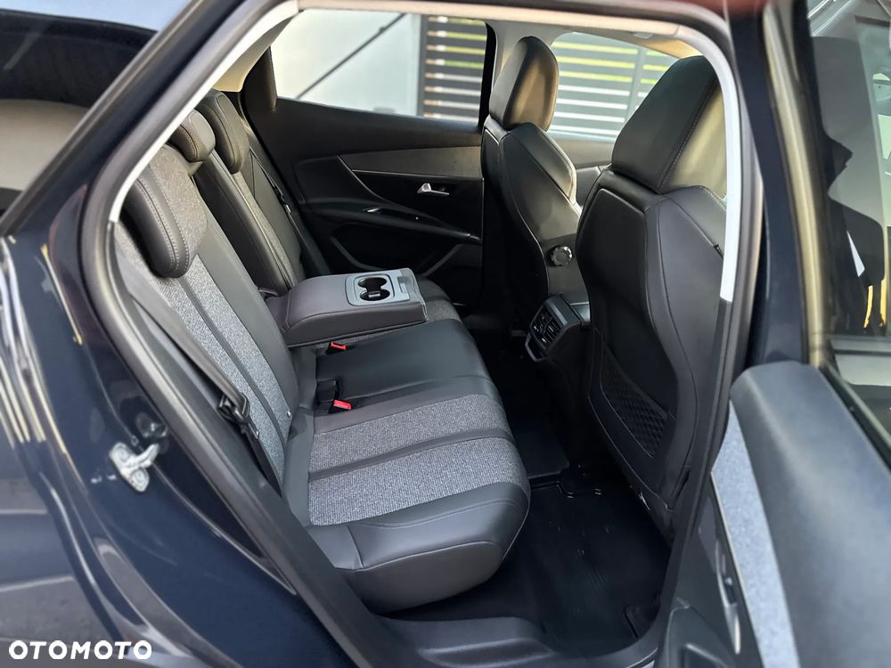 Peugeot 3008 2.0 BlueHDi GT S&S EAT8 - 32