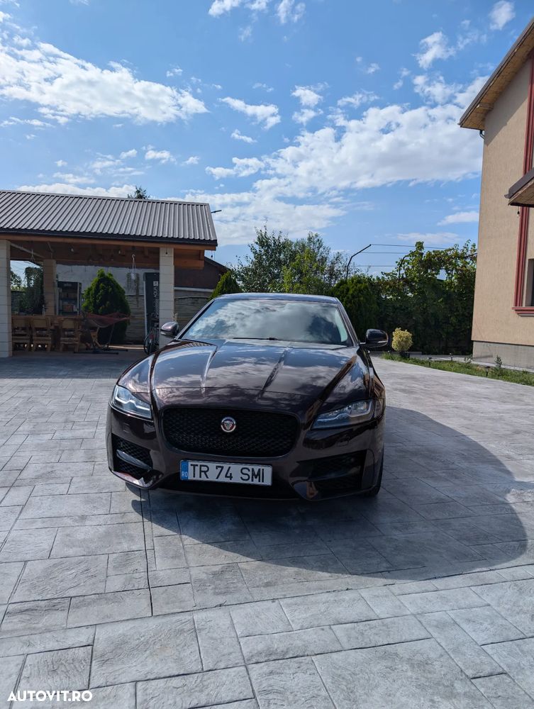 Jaguar XF 25d AWD R-Sport - 2