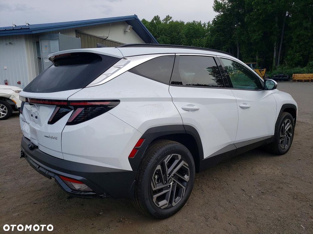 Hyundai Tucson - 4