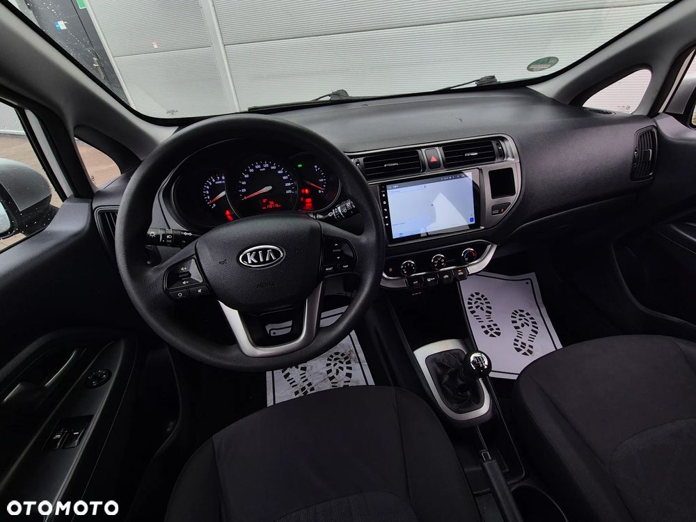 Kia Rio 1.2 Dream Team Edition - 4
