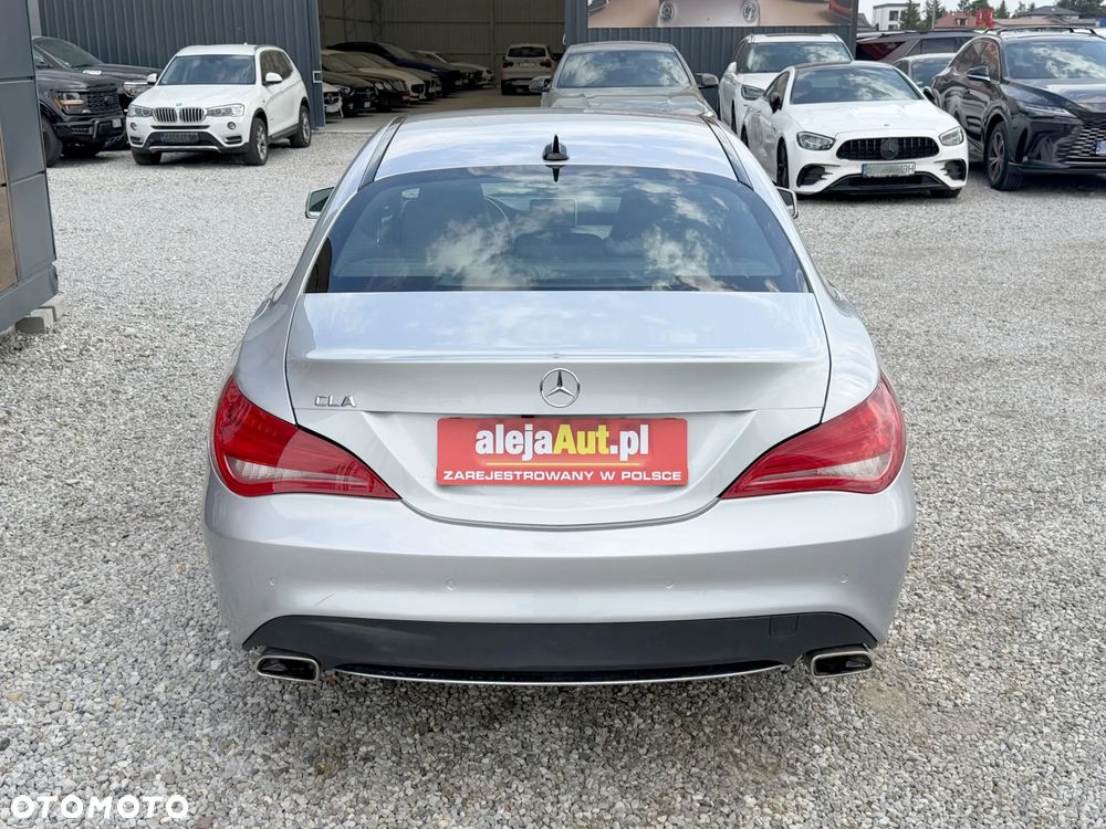 Mercedes-Benz CLA 250 4Matic 7G-DCT AMG Line - 11