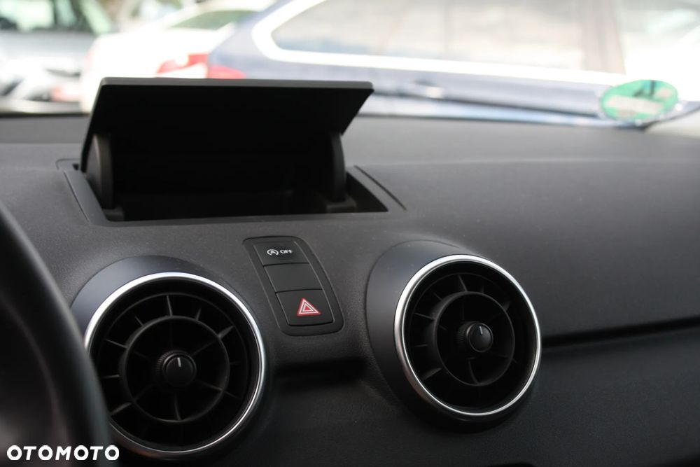 Audi A1 3-drzwiowe 1.2 TFSI admired - 32