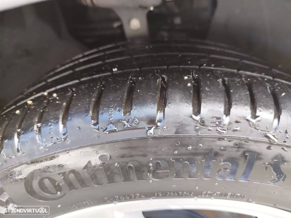 Audi A4 Avant 30 TDI Advanced S tronic - 19