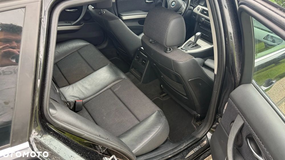 BMW Seria 3 325i xDrive Edition Exclusive - 8