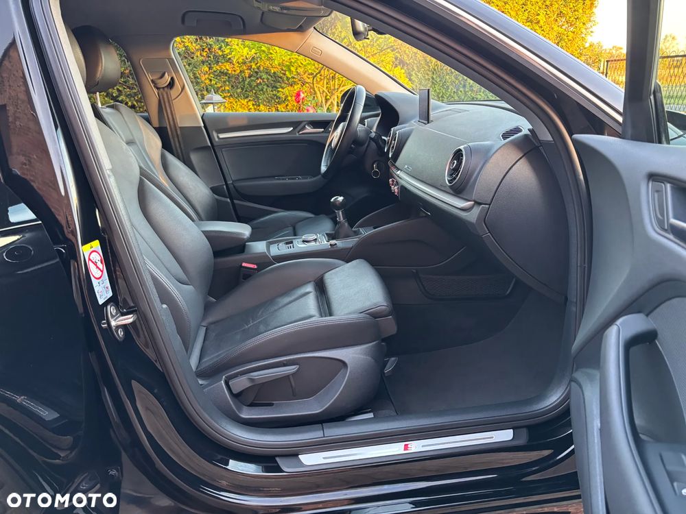Audi A3 Sportback - 16