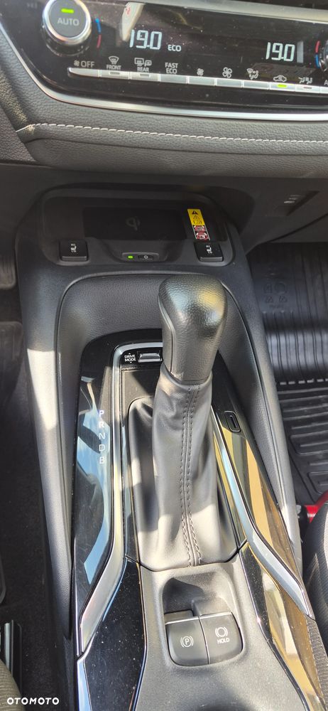 Toyota Corolla - 30