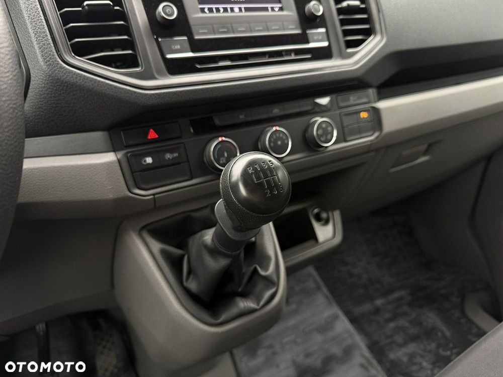 Volkswagen Crafter - 17