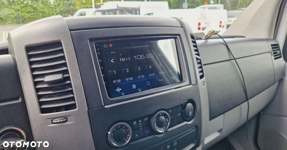 Mercedes-Benz Sprinter - 15