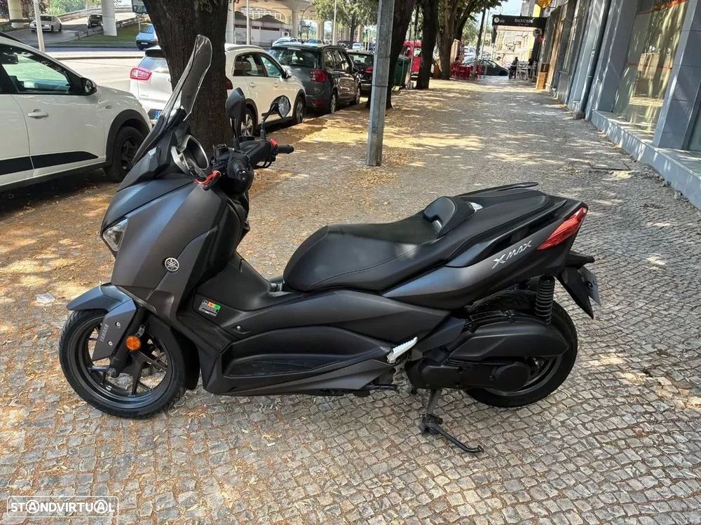 Yamaha X-Max - 7
