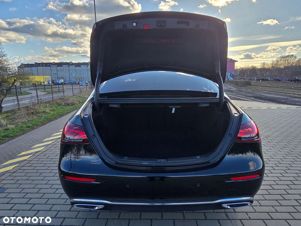 Mercedes-Benz Klasa E 220 d 4-Matic Avantgarde - 9