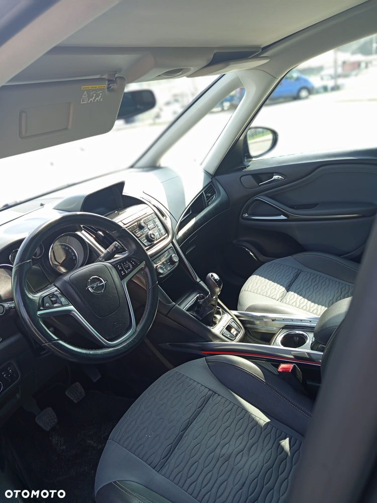 Opel Zafira - 14