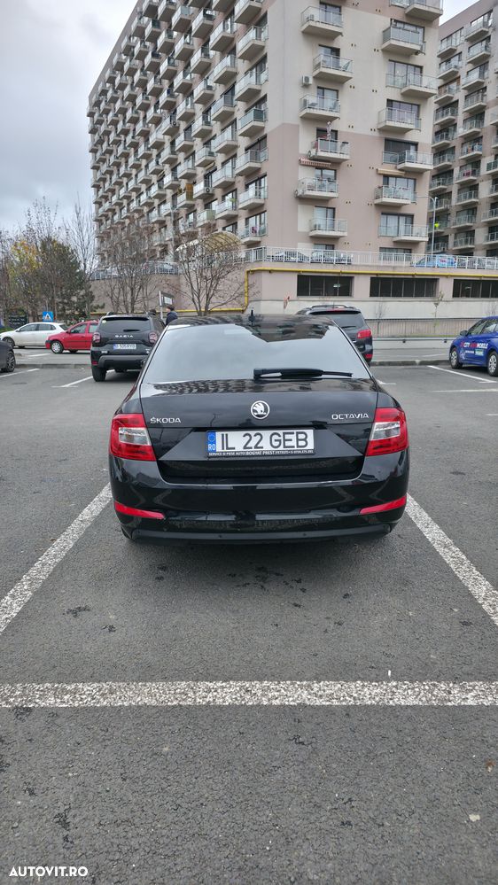 Skoda Octavia 2.0 TDI DSG Style - 4