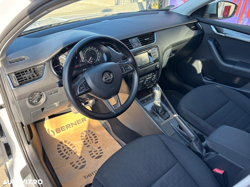 Skoda Octavia 2.0 TDI (Green tec) 4x4 DSG Scout - 14