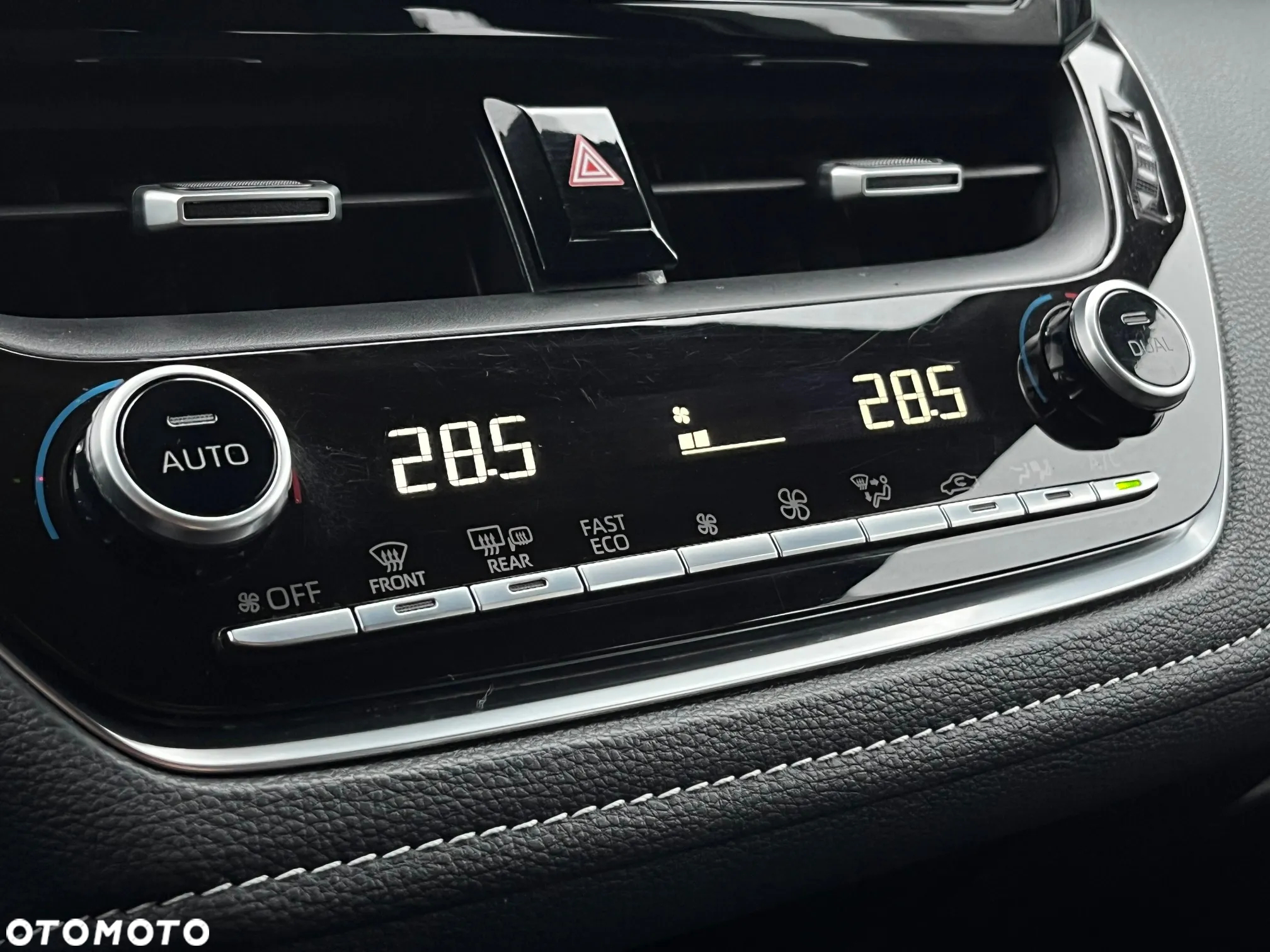Toyota Corolla 1.8 Hybrid Comfort - 39