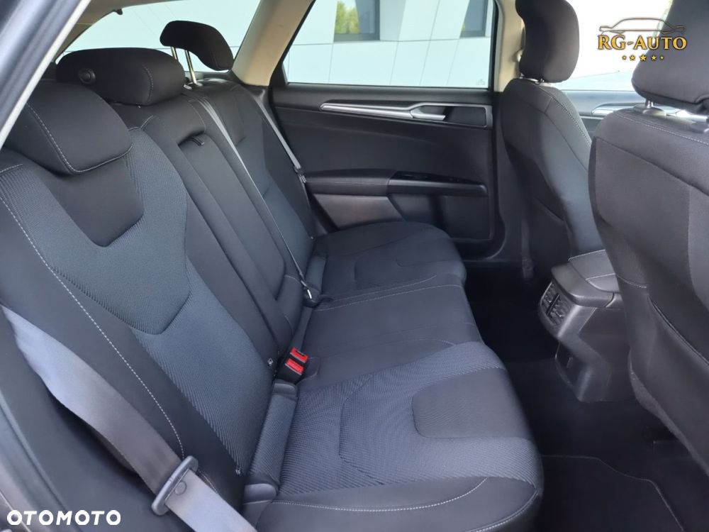 Ford Mondeo - 26