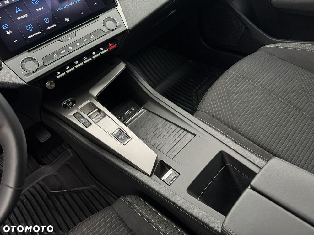Peugeot 308 1.2 PureTech Active Pack S&S EAT8 - 23