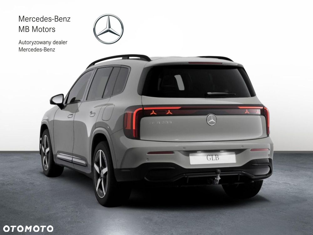 Mercedes-Benz GLB - 7