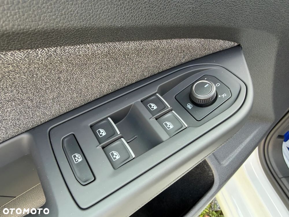 Volkswagen Golf - 21