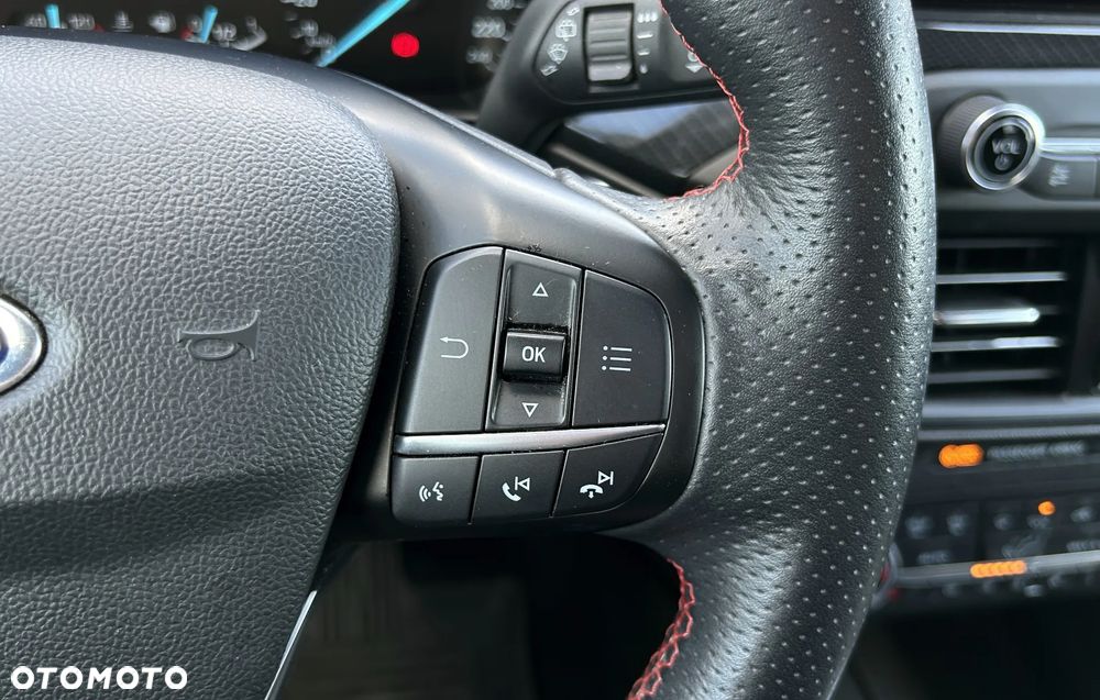 Ford Focus 1.0 EcoBoost ST-Line - 13