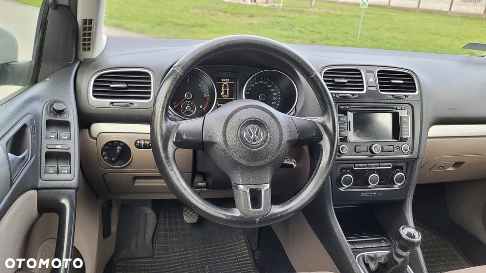 Volkswagen Golf 1.6 TDI DPF BlueMotion - 10