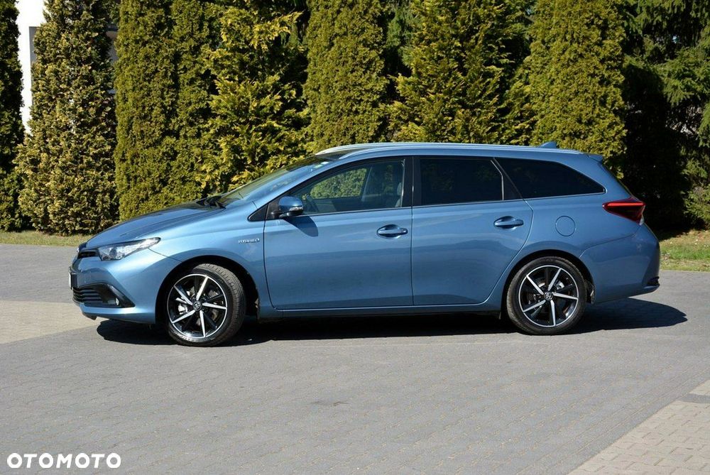 Toyota Auris Hybrid 135 Premium - 11